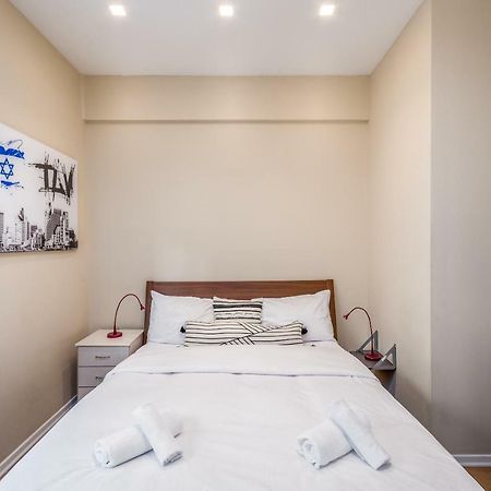 Ben-Gurion Blvd 2Bdr Close To The Beach 텔아비브 외부 사진